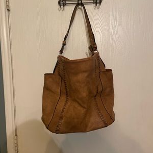 Urban Expressions, large shoulder/tote bag with side pockets. Lots of room.